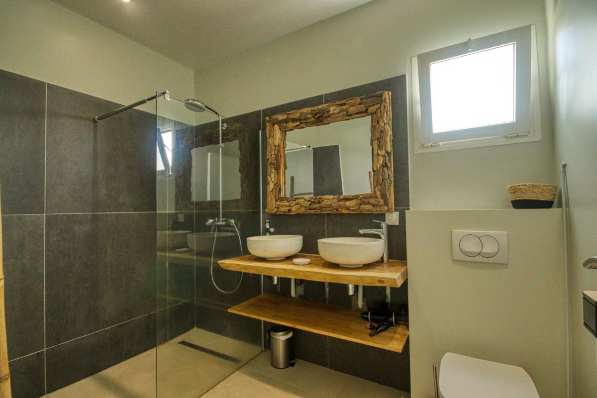 location maison martinique - salle de bain ch1